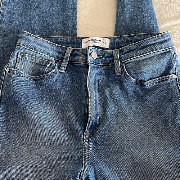 Jeans - Picture 7 of 9